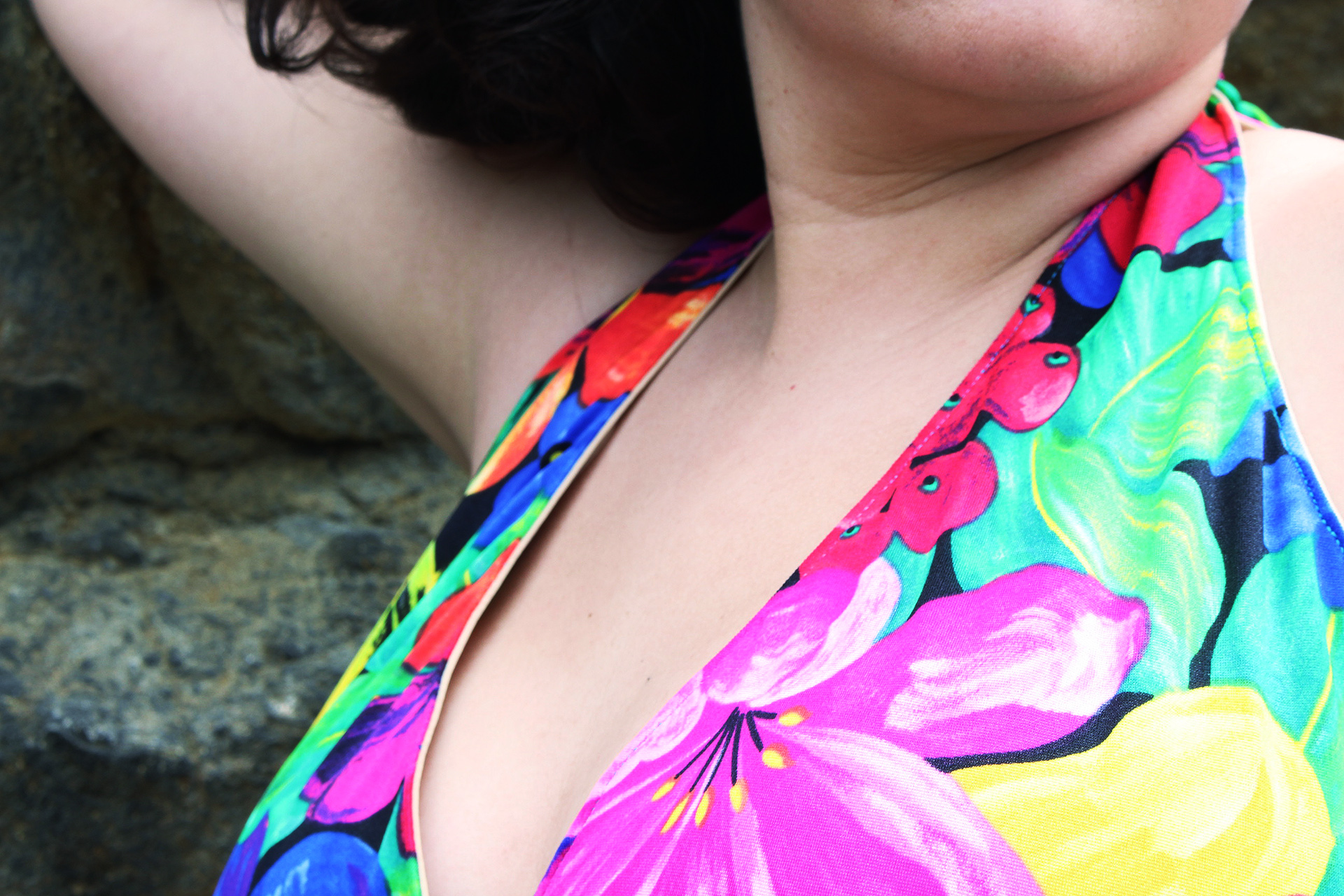Halter top detail, Pinup bathing suit, McCalls M7168 | @vintageontap