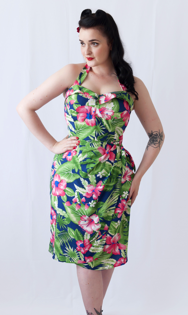 Abi wearing Butterick B6354 from The Crafty Pinup | @vintageontap
