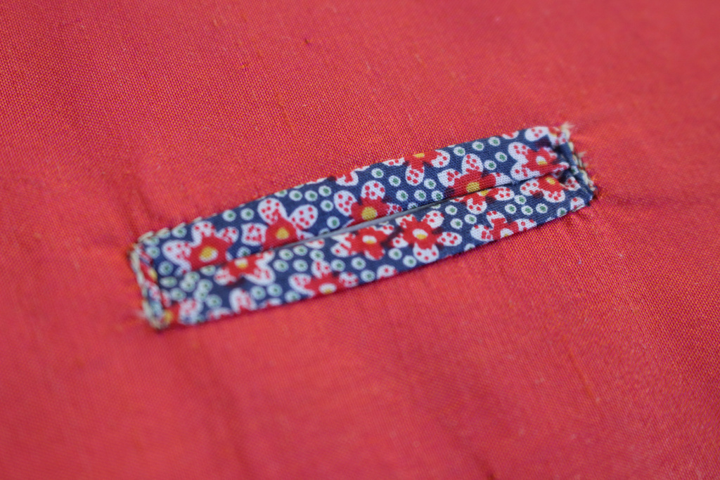 Bound buttonhole close up, showing you what the completed button looks like | Vintage on Tap