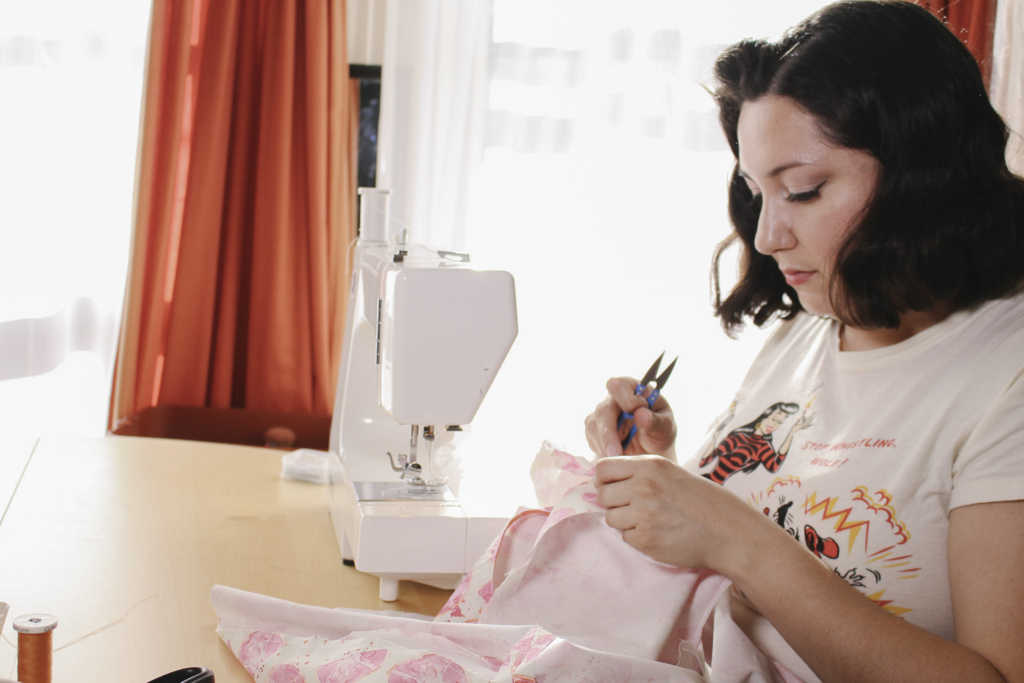 Learn how to sew with tutorials by Vintage on Tap, which walk you through the entire sewing process! | Vintage on Tap